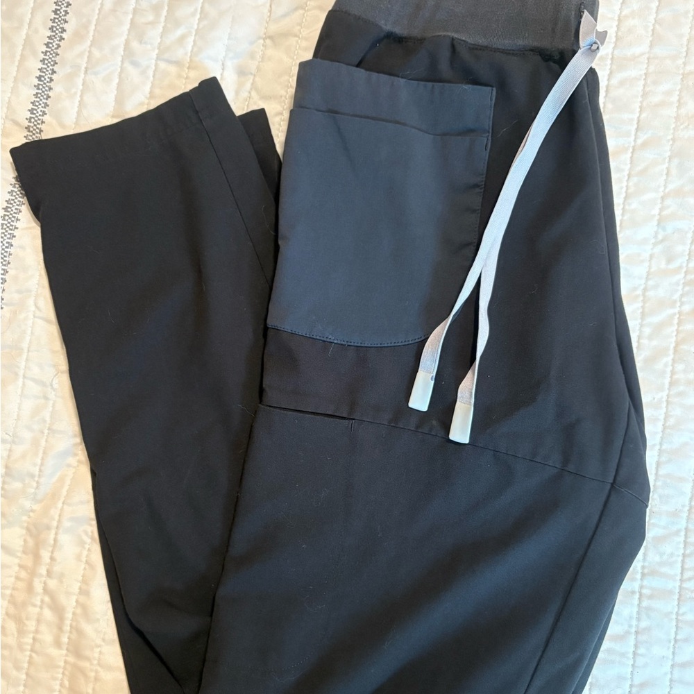 Figs Straight Leg Multiple Pocket Discontinued Style Small